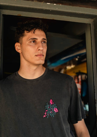 LOONEY PIGMENT BLACK TEE