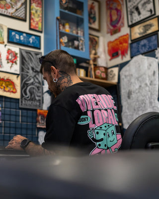 SURFIN' DIE BLACK TEE
