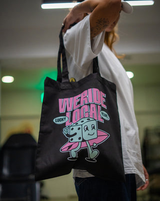 SURFIN' DIE BLACK TOTE BAG - WERIDELOCAL