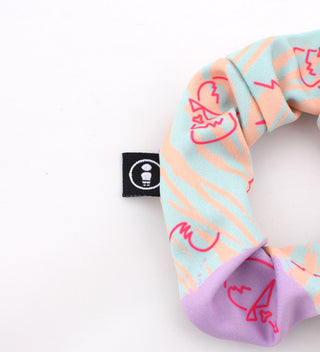 GROOVY POP SCRUNCHIE